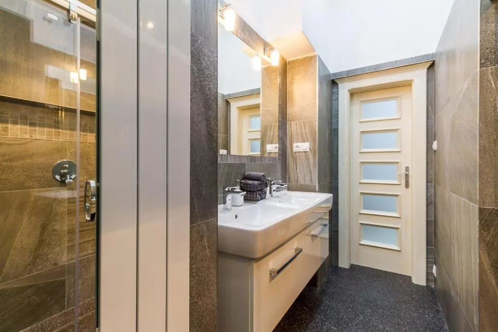 Stylish Apartment 5 Minutes Walk From City Center Prague