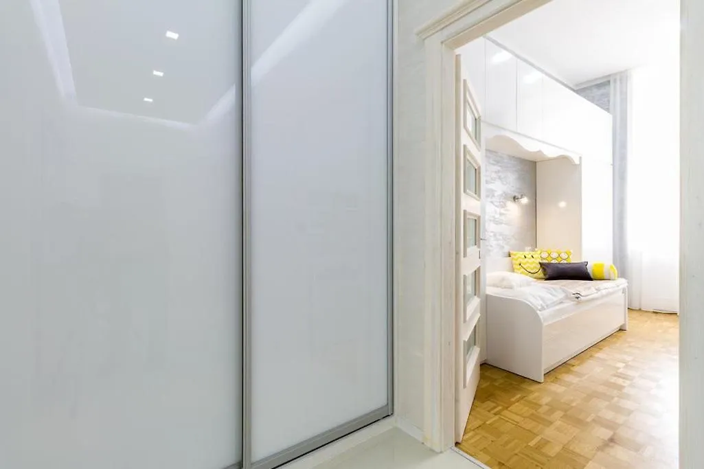 Stylish Apartment 5 Minutes Walk From City Center Prague