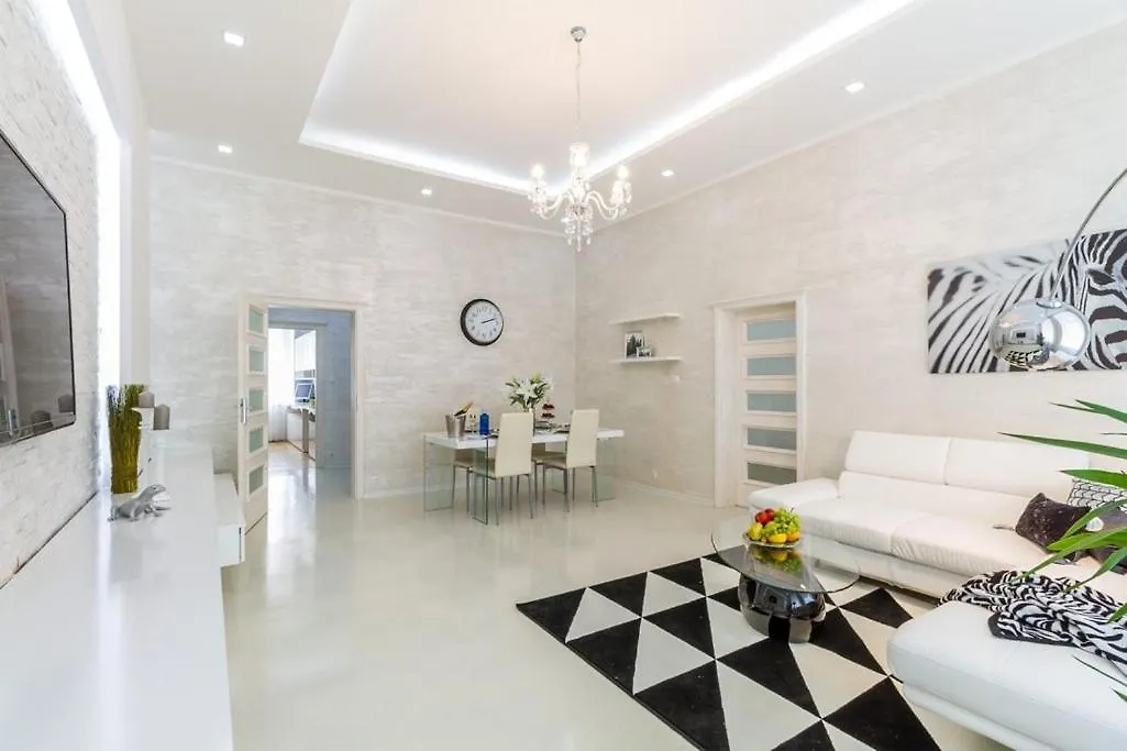 Stylish Apartment 5 Minutes Walk From City Center Prague